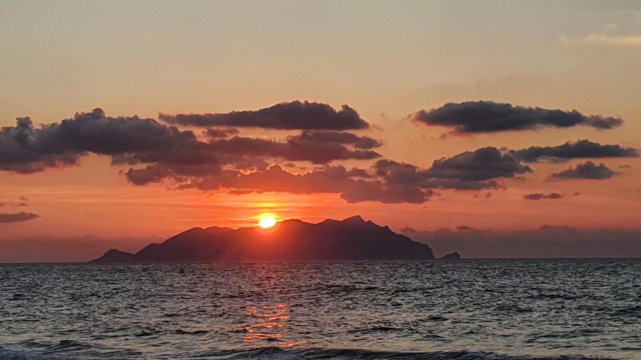 Appartamento Casa Libeccio e Casa Blu Marino Favignana Esterno foto